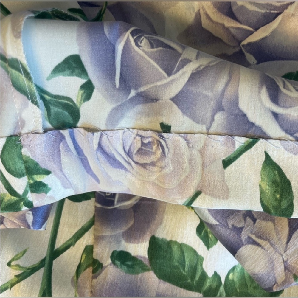 DOLCE & GABBANA SILK
STRETCH ROSE FLORAL PENCIL
SKIRT SIZE 44 - Picture 13 of 13